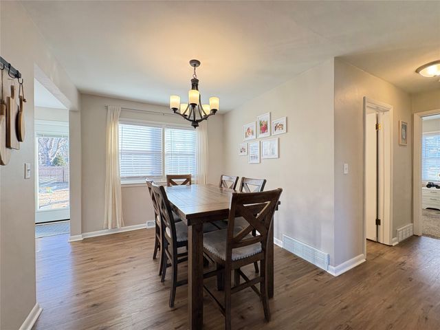 724 W Buchanan Street, Winterset, IA 50273