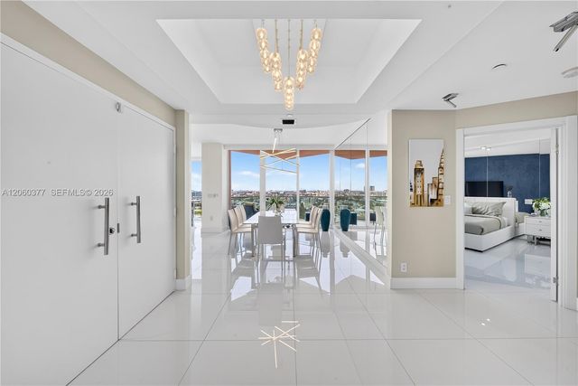 300 S Pointe Dr 2104, Miami Beach, FL 33139