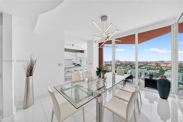 300 S Pointe Dr 2104, Miami Beach, FL 33139
