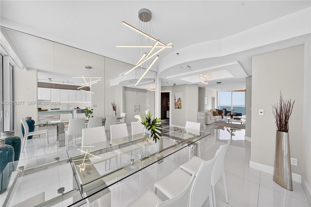 300 S Pointe Dr 2104, Miami Beach, FL 33139