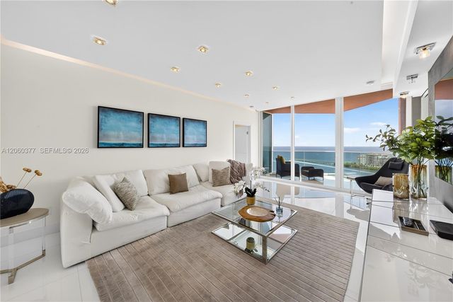 300 S Pointe Dr 2104, Miami Beach, FL 33139