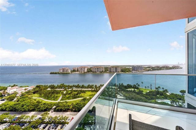 300 S Pointe Dr 2104, Miami Beach, FL 33139