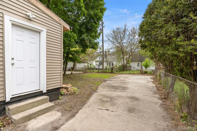 19445 Prevost Street, Detroit, MI 48235