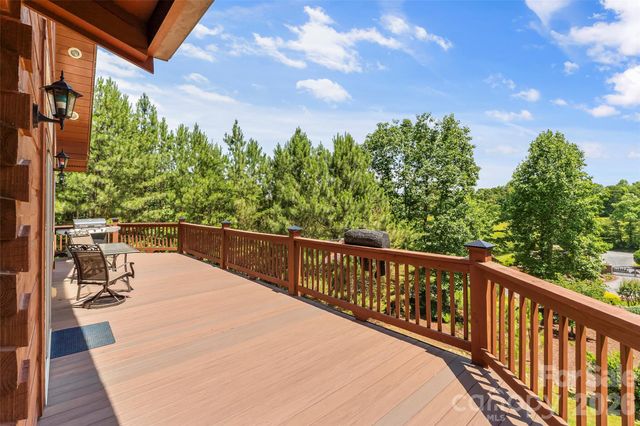 16 Saratoga Drive, Nebo, NC 28761