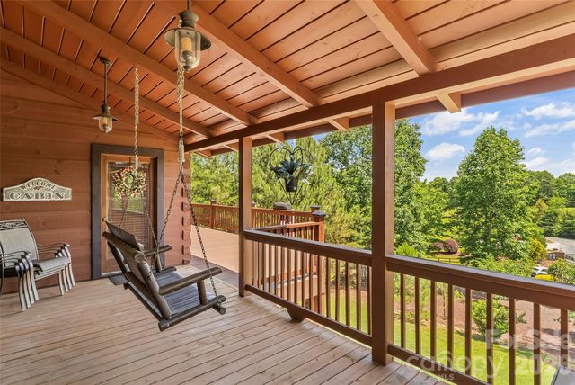 16 Saratoga Drive, Nebo, NC 28761