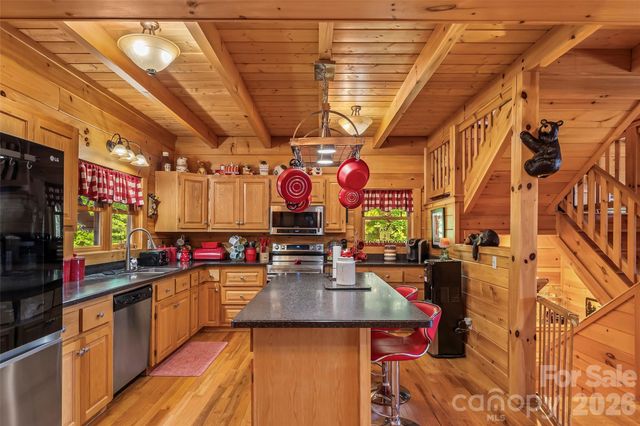 16 Saratoga Drive, Nebo, NC 28761