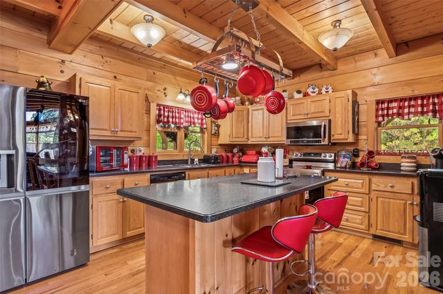 16 Saratoga Drive, Nebo, NC 28761