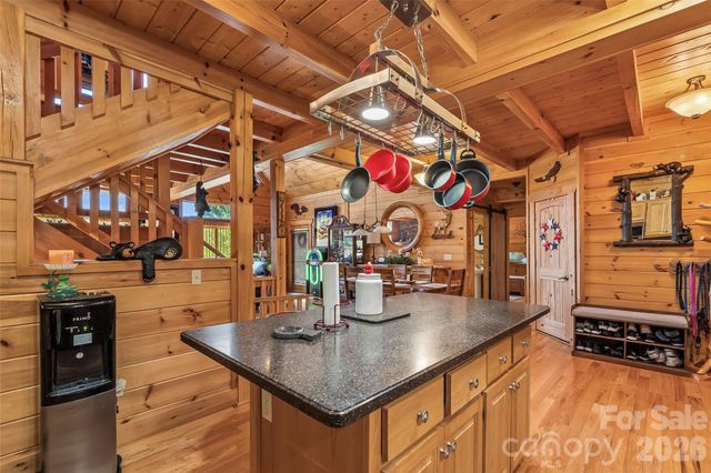 16 Saratoga Drive, Nebo, NC 28761