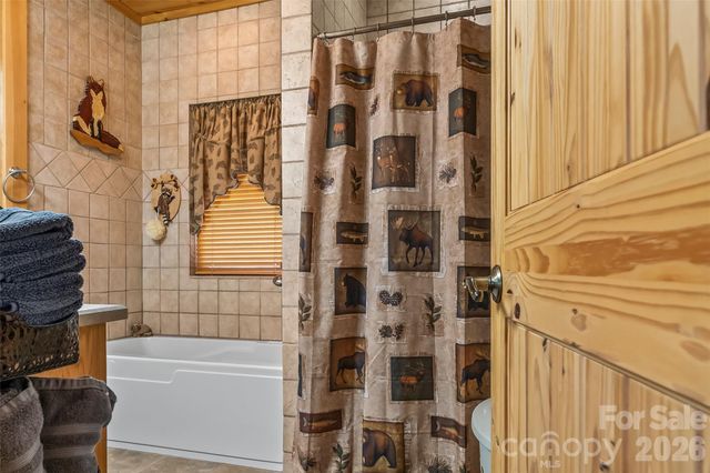 16 Saratoga Drive, Nebo, NC 28761