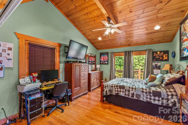 16 Saratoga Drive, Nebo, NC 28761