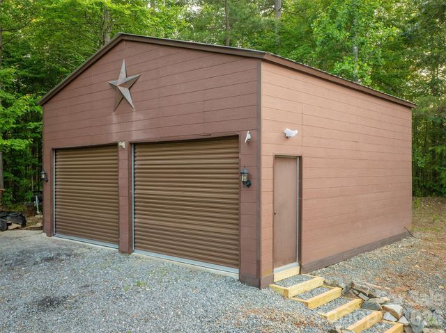 16 Saratoga Drive, Nebo, NC 28761