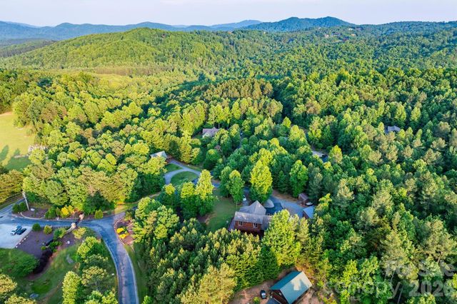 16 Saratoga Drive, Nebo, NC 28761