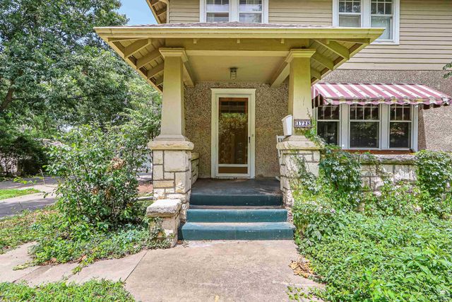 1728 Fairchild, Manhattan, KS 66502