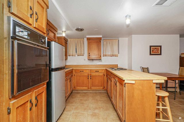 1728 Fairchild, Manhattan, KS 66502