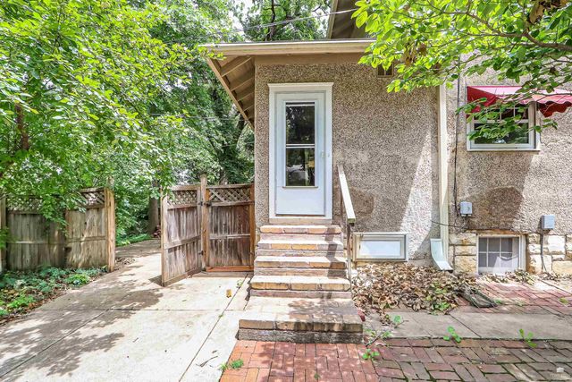1728 Fairchild, Manhattan, KS 66502