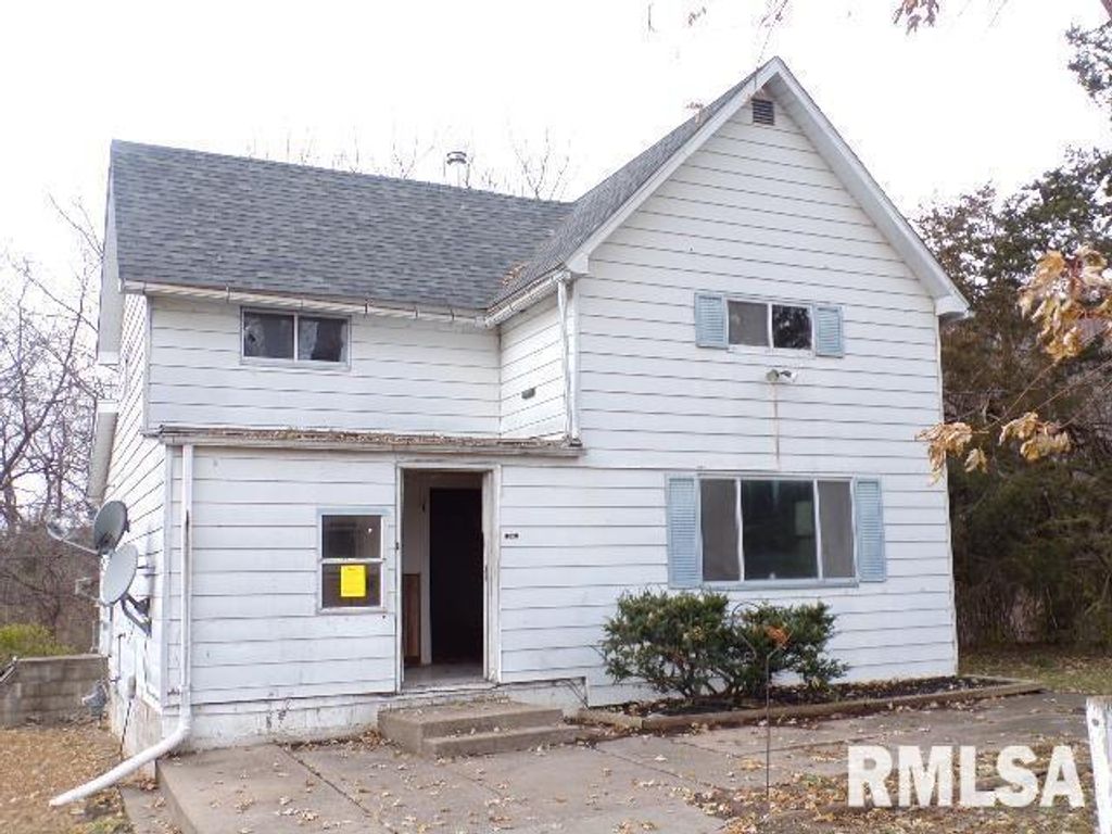 12080 100TH Avenue, Davenport, IA 52804