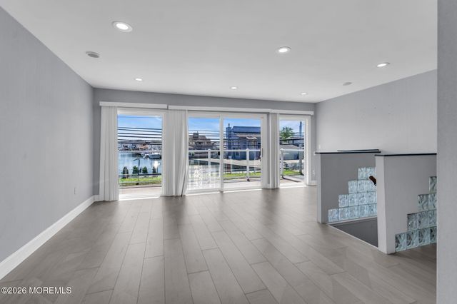 44 Green Island Road, Toms River, NJ 08753