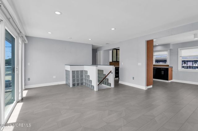 44 Green Island Road, Toms River, NJ 08753