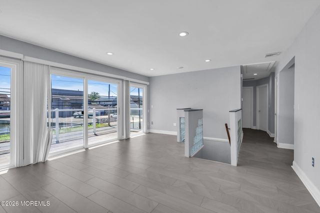 44 Green Island Road, Toms River, NJ 08753