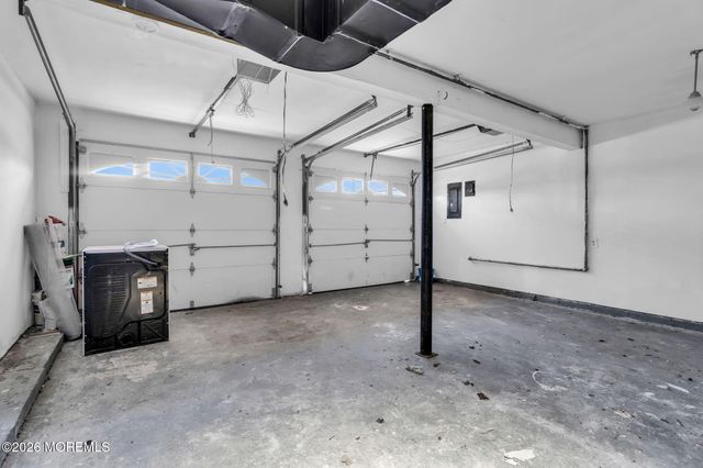 44 Green Island Road, Toms River, NJ 08753