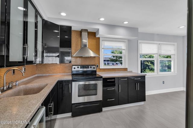 44 Green Island Road, Toms River, NJ 08753