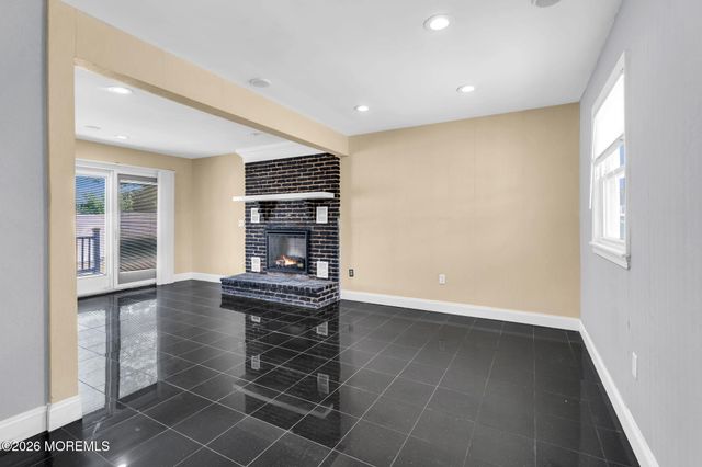 44 Green Island Road, Toms River, NJ 08753