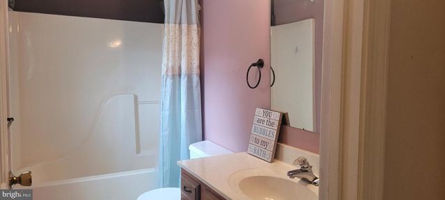 6352 BENNINGTON RD, Mechanicsburg, PA 17050