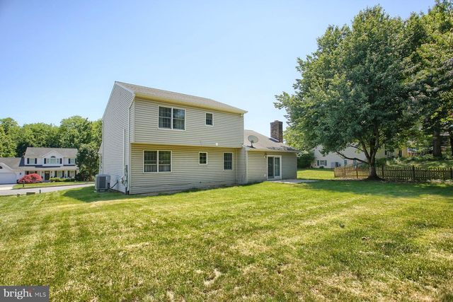 6352 BENNINGTON RD, Mechanicsburg, PA 17050