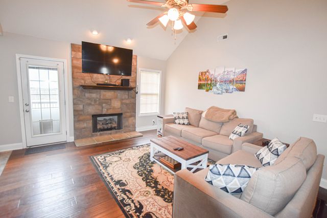 1290 Snowball Lane, Clarksville, TN 37042