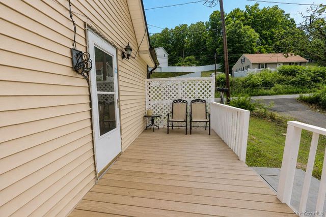 17 Clove Road, Salisbury Mills, NY 12577