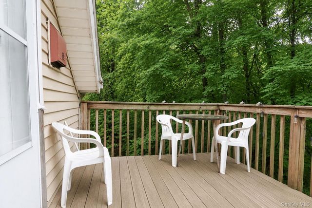 17 Clove Road, Salisbury Mills, NY 12577