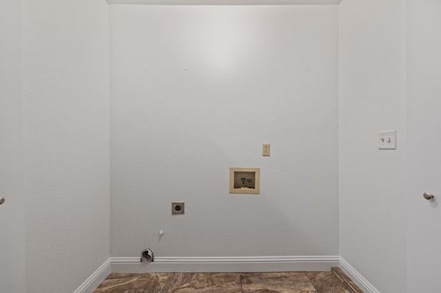 1028 W Minarets Avenue, Fresno, CA 93650