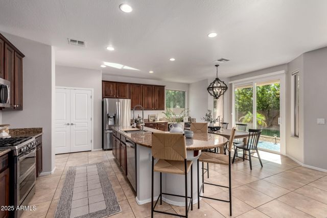 2895 E MAHOGANY Place, Chandler, AZ 85249