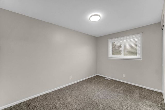 451 YORKSHIRE Square 451, Bolingbrook, IL 60440