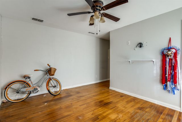 10523 Castlerock Drive, Dallas, TX 75217