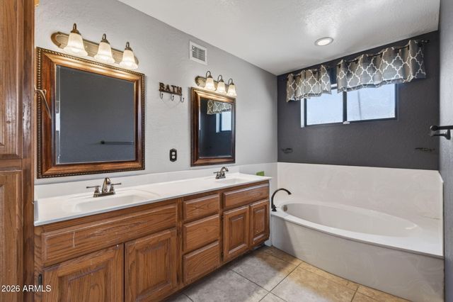 6346 E CAMELOT Drive, Mesa, AZ 85215