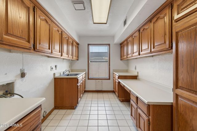 6346 E CAMELOT Drive, Mesa, AZ 85215