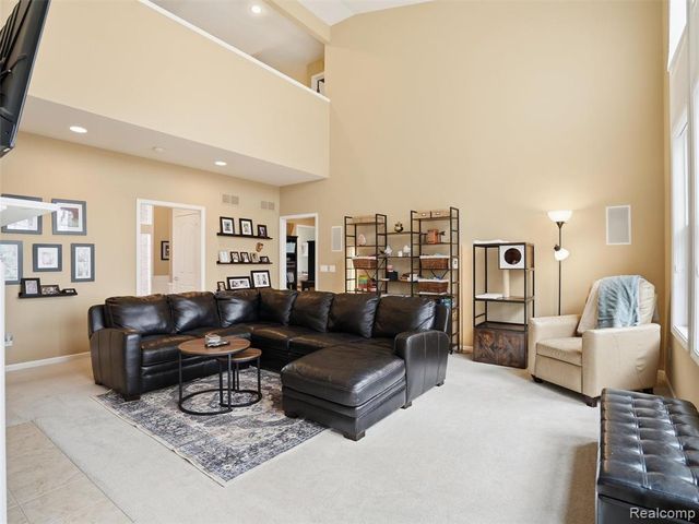 3235 Woodview Circle, Lake Orion, MI 48362