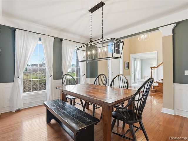 3235 Woodview Circle, Lake Orion, MI 48362
