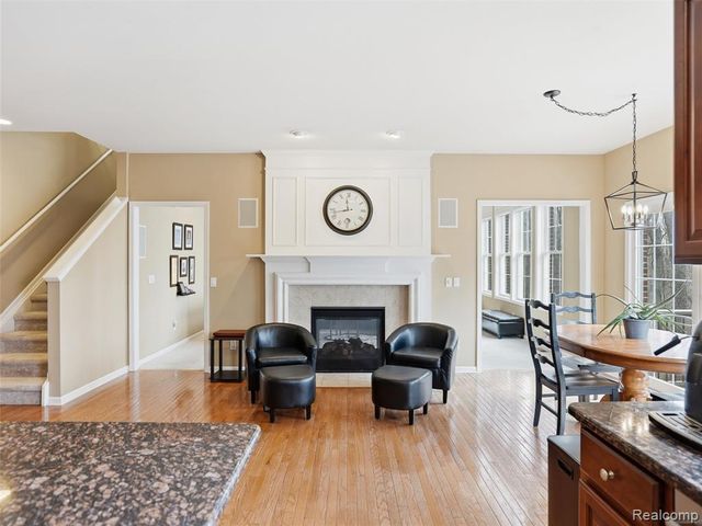 3235 Woodview Circle, Lake Orion, MI 48362