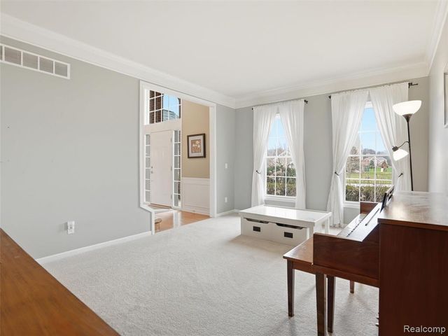3235 Woodview Circle, Lake Orion, MI 48362