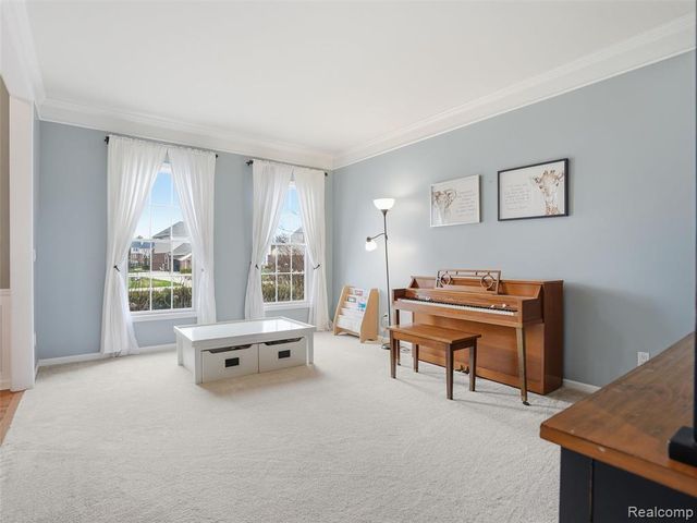 3235 Woodview Circle, Lake Orion, MI 48362