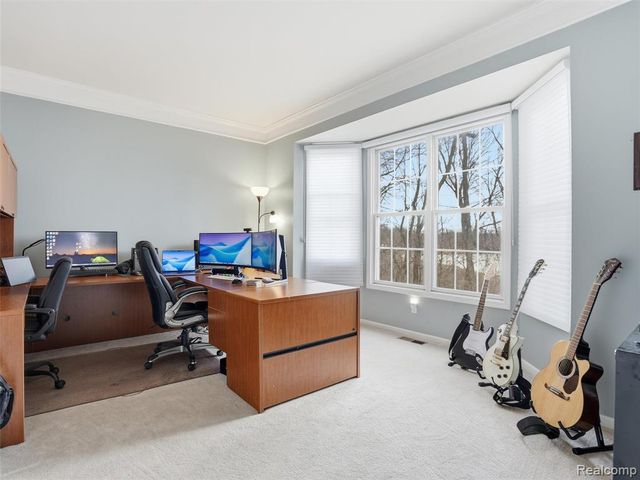 3235 Woodview Circle, Lake Orion, MI 48362