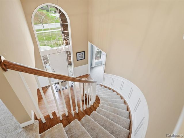 3235 Woodview Circle, Lake Orion, MI 48362