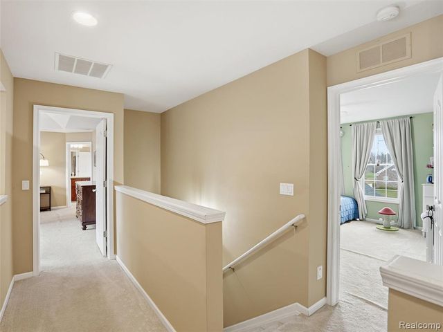 3235 Woodview Circle, Lake Orion, MI 48362