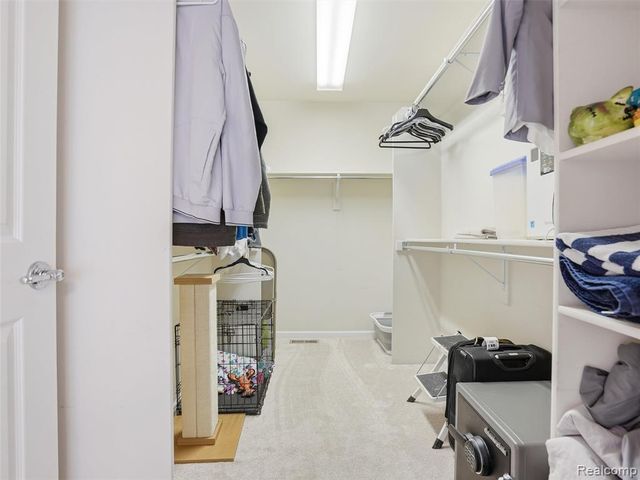3235 Woodview Circle, Lake Orion, MI 48362