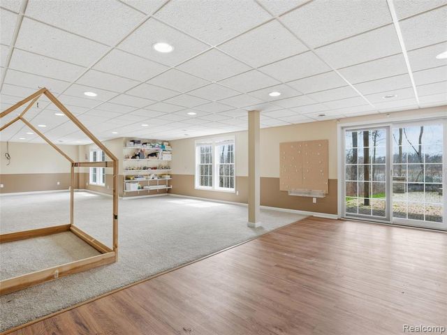 3235 Woodview Circle, Lake Orion, MI 48362