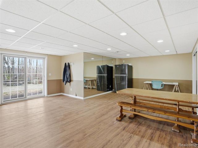 3235 Woodview Circle, Lake Orion, MI 48362