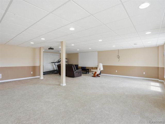 3235 Woodview Circle, Lake Orion, MI 48362