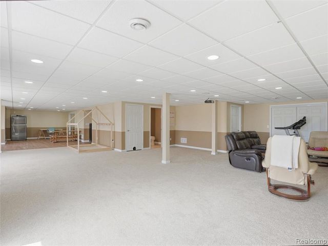 3235 Woodview Circle, Lake Orion, MI 48362
